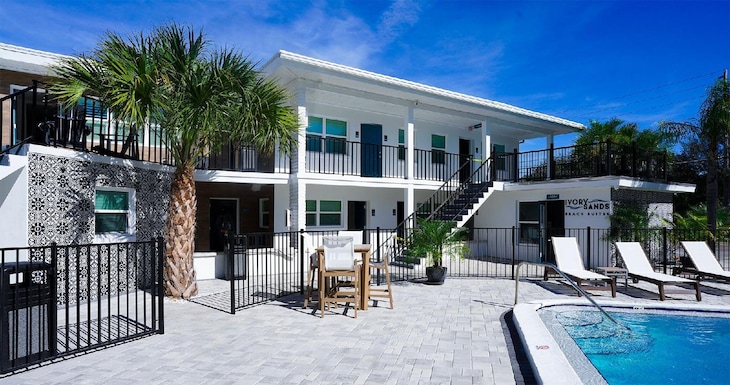 Gallery - Ivory Sands Beach Suites