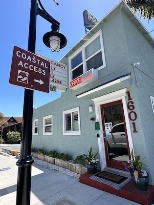 Gallery - The Palomar Inn