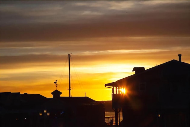 Gallery - Coastal Breeze Inn