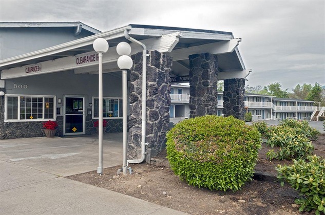 Gallery - Rogue Valley Inn