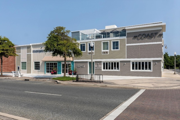 Gallery - Coast Rehoboth Beach, Tapestry Collection By Hilton
