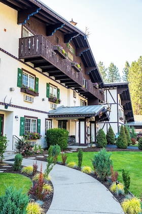 Gallery - Blue Elk Inn