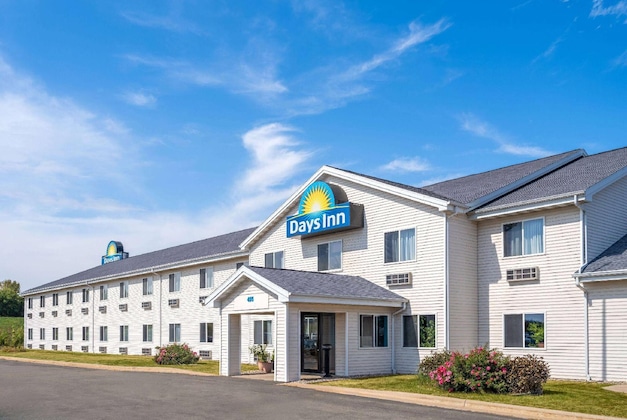 Gallery - Days Inn By Wyndham Neenah