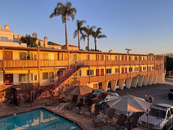 Gallery - Seahorse Inn Manhattan Beach - Lax