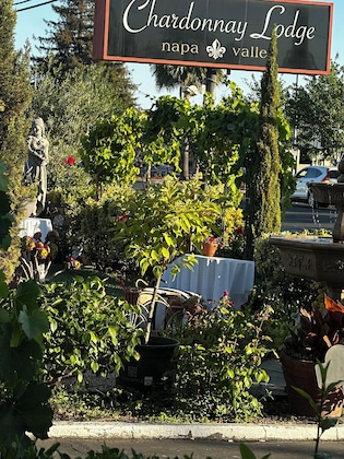 Gallery - Chardonnay Lodge
