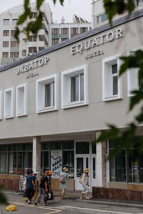 Gallery - Hotel Equator