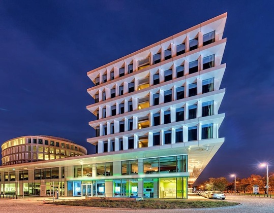 Gallery - Sound Garden Hotel Airport