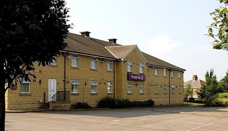 Gallery - Premier Inn Huddersfield West