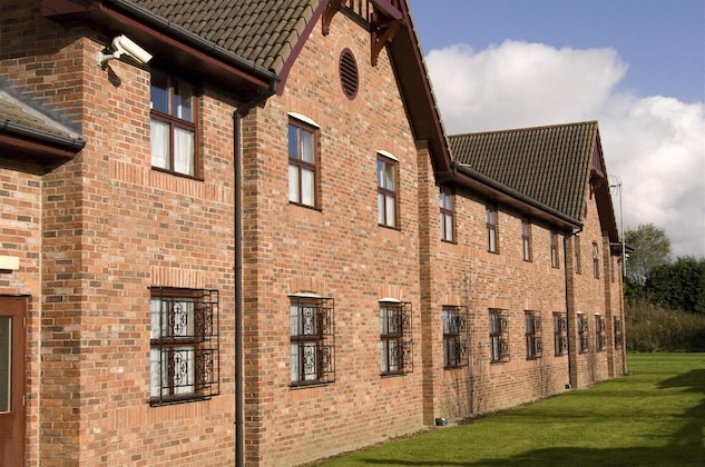 Gallery - Premier Inn St. Helens South