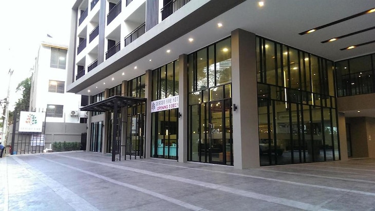 Gallery - Season Five Hotel