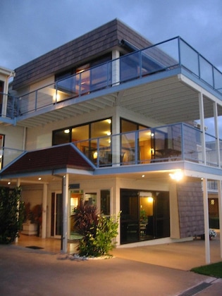 Gallery - By The Bay Beachfront Apartments