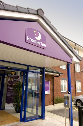 Gallery - Premier Inn Warrington Central North