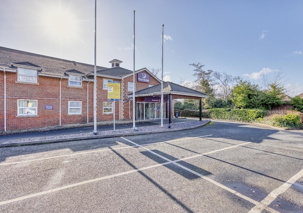Gallery - Premier Inn Birmingham (Great Barr M6 J7)