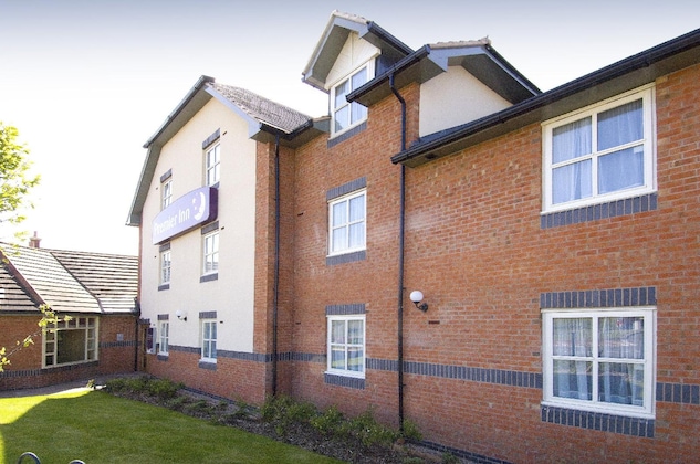 Gallery - Premier Inn Cannock (Orbital)