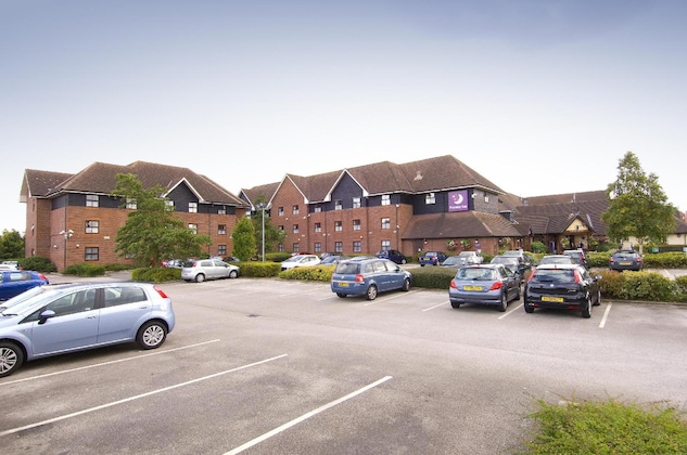 Gallery - Premier Inn Nottingham West