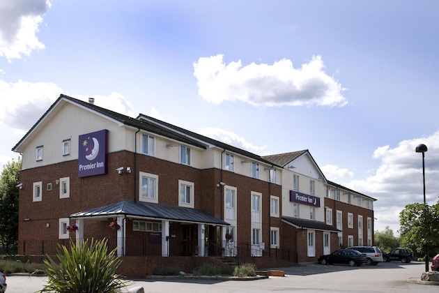 Gallery - Premier Inn Basildon (Festival Park)