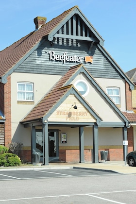 Gallery - Premier Inn Southend Airport