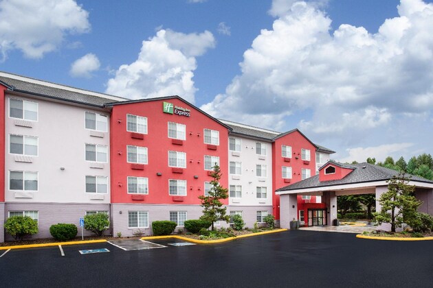 Gallery - Holiday Inn Express & Suites Lincoln City, An Ihg Hotel