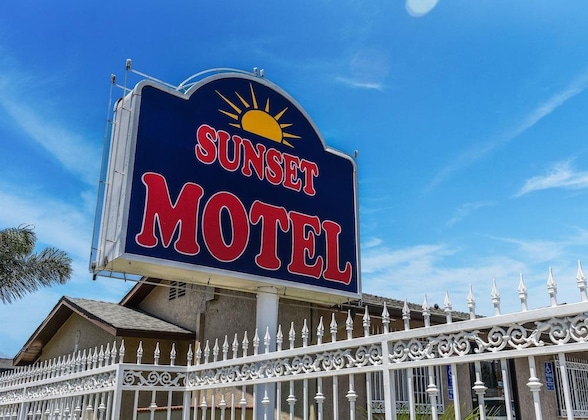 Gallery - Sunset Motel