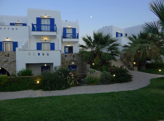 Gallery - Dolphin Kastraki Studios