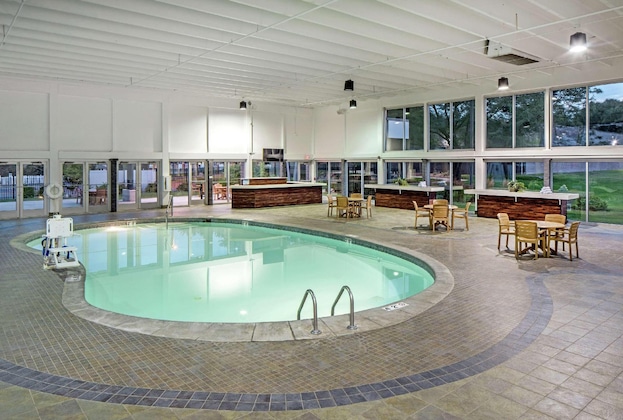 Gallery - Doubletree By Hilton Omaha Southwest