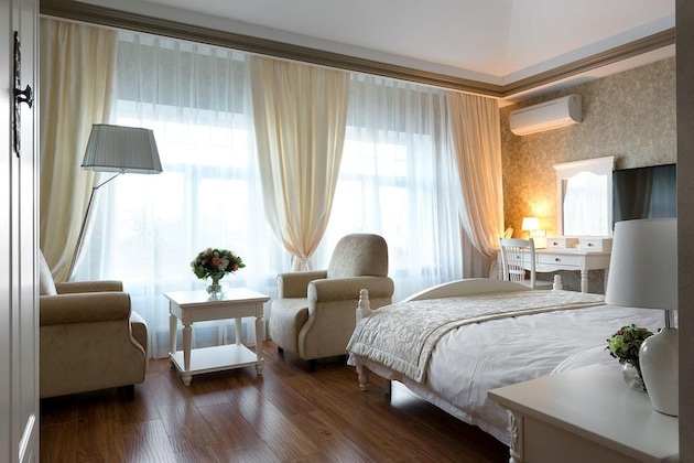 Gallery - De Gaulle Boutique Hotel