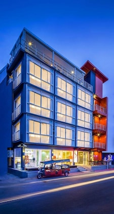 Gallery - Solo Express Sukhumvit 81