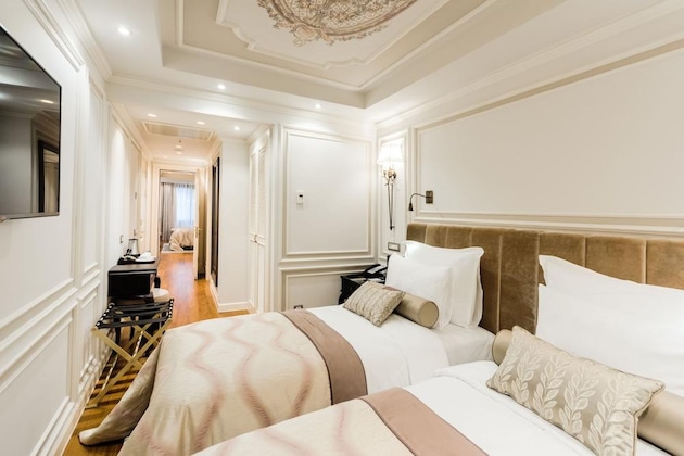 Gallery - Arcade Hotel