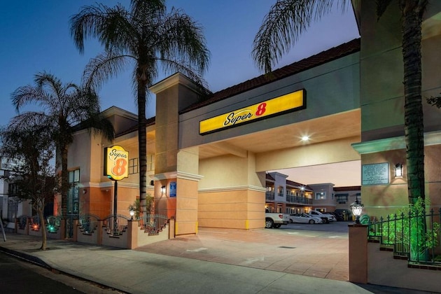 Gallery - Super 8 By Wyndham North Hollywood