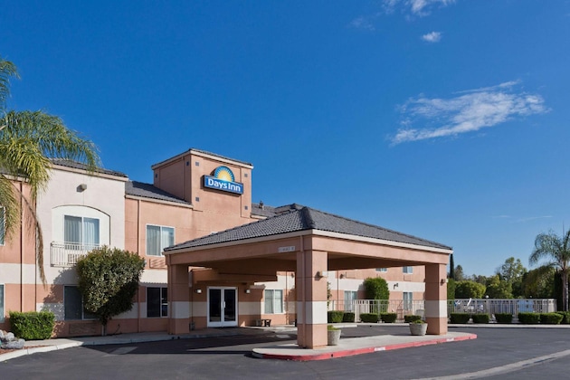 Gallery - Days Inn By Wyndham Lathrop