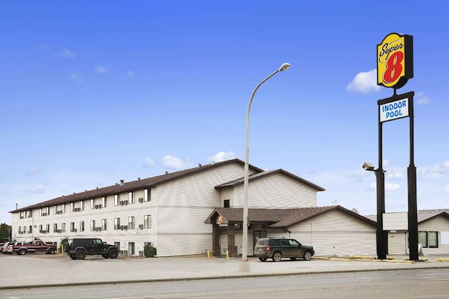 Gallery - Super 8 By Wyndham Williston Nd
