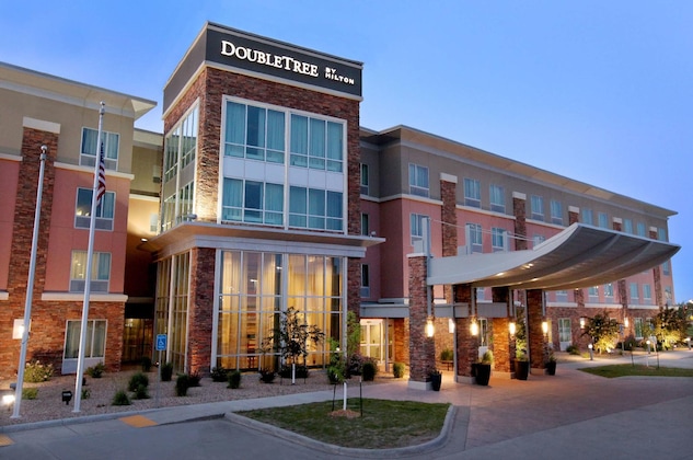 Gallery - Doubletree By Hilton West Fargo