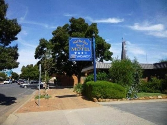 Gallery - Nicholas Royal Motel
