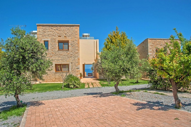 Gallery - Stavromenos Villas