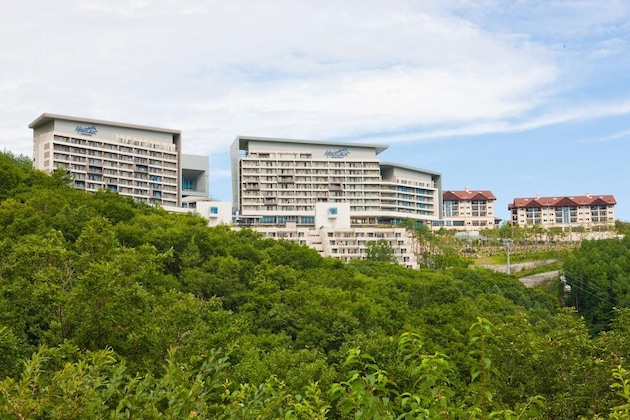 Gallery - High1 Condominium