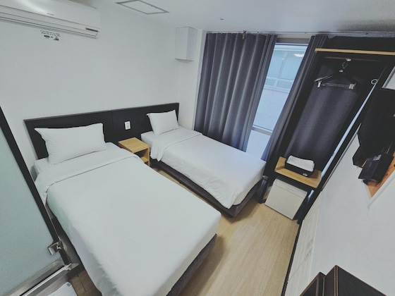 Gallery - Ekonomy Hotel Myeongdong Premier