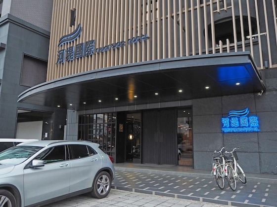 Gallery - The Riverside Hotel International