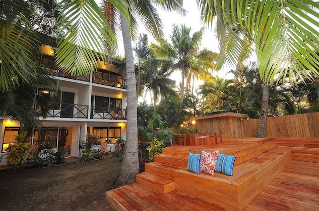 Gallery - Oasis Palms Hotel