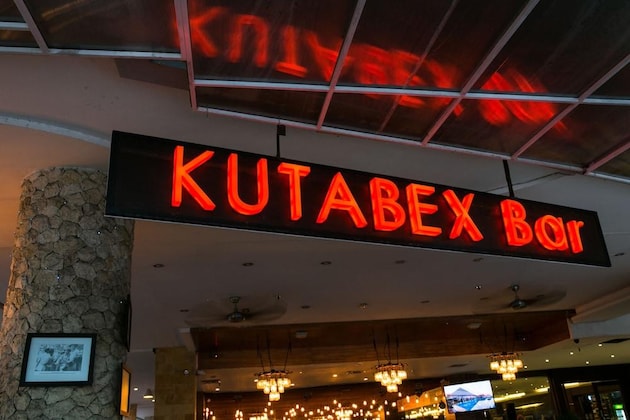 Gallery - Kutabex Beach Front Hotel