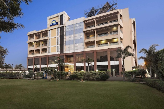 Gallery - Days Hotel By Wyndham Neemrana Jaipur Highway