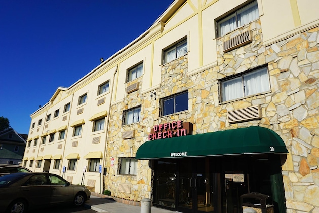 Gallery - The Floral Park Motor Lodge