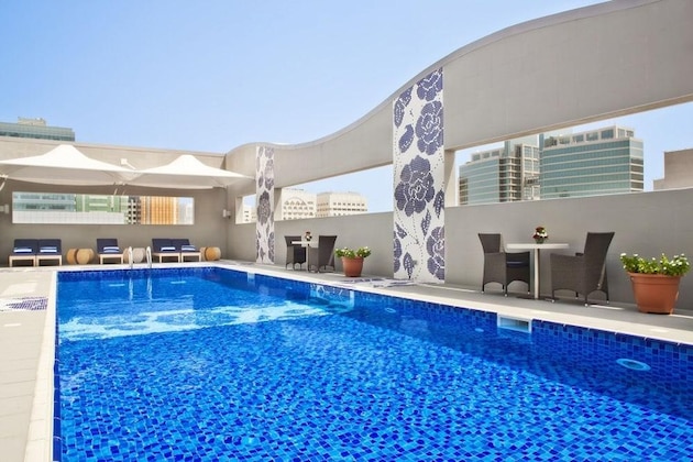 Gallery - Oaks Liwa Executive Suites