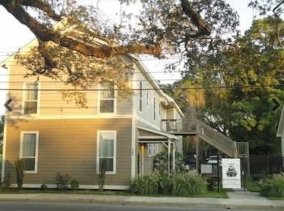 Gallery - Choo Choo Lofts, 3 Br, 2 Bath, Full Kitchen - Lafayette, La