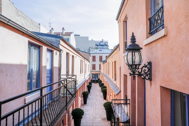 Gallery - Hôtel De L'horloge