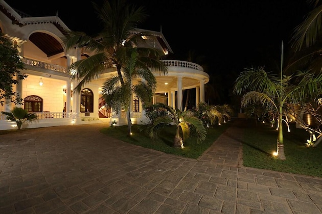Gallery - Royal Beach Resort