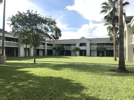 Gallery - Greenpoint Hotel Kissimmee