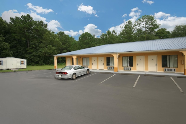 Gallery - Days Inn By Wyndham Defuniak Springs