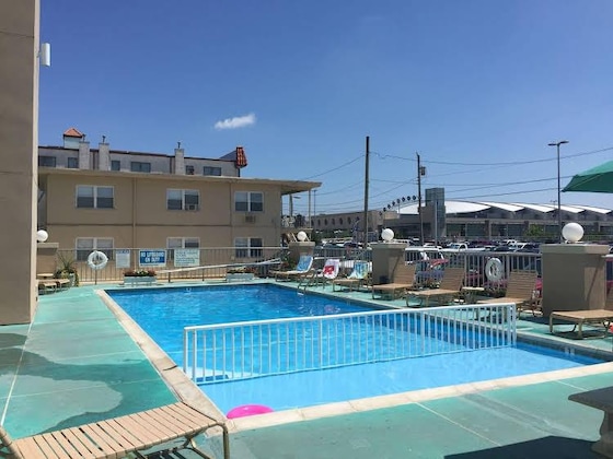 Gallery - Aquarius Oceanfront Inn