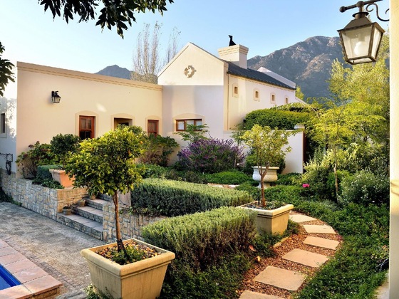 Gallery - Petit Plaisir Is A Romantic Self-Catering Cottage On The Side Of The Village No1