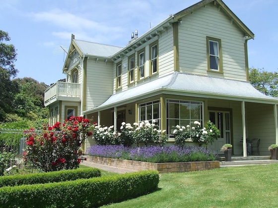 Gallery - Tairoa Lodge & Cottage